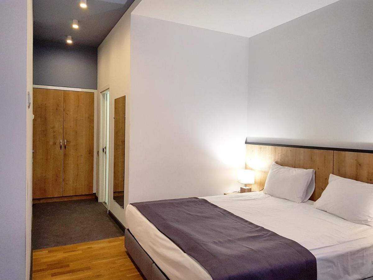 Hotel Alpha Yerevan Exterior photo