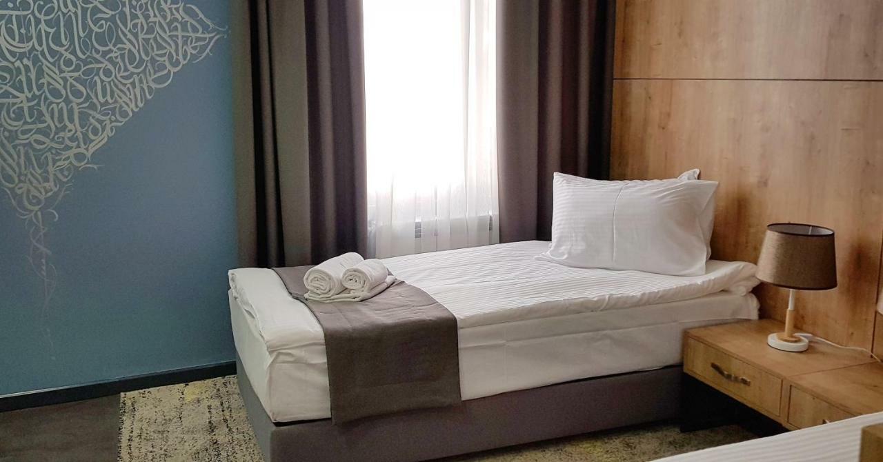 Hotel Alpha Yerevan Exterior photo